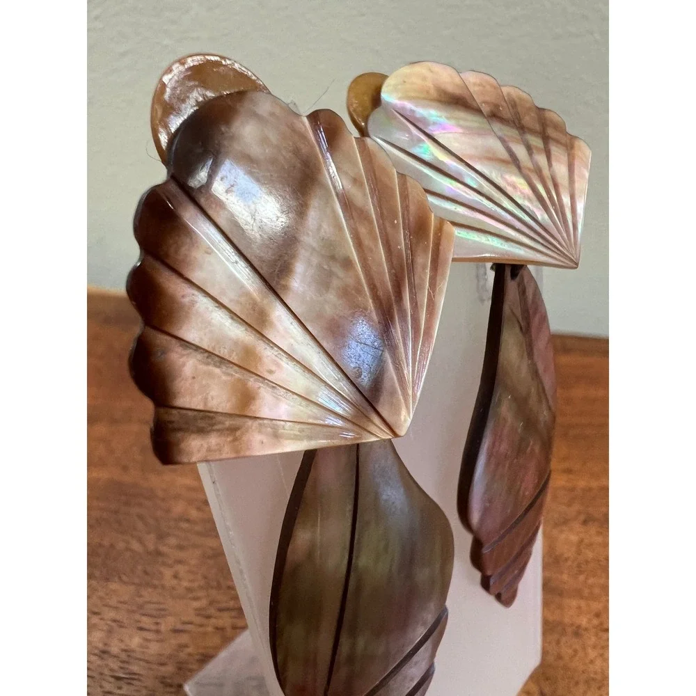 Vintage Shell Clip On Drop Earrings Brown Iridescent Carved Nautical Boho Dangle
